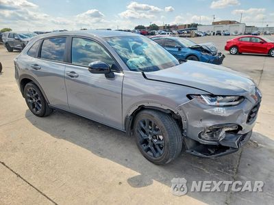 Czwarte zdjęcie samochodu z boku: 2025 HONDA HR-V SPORT VIN:3CZRZ1H5XSM733119 - miniatura