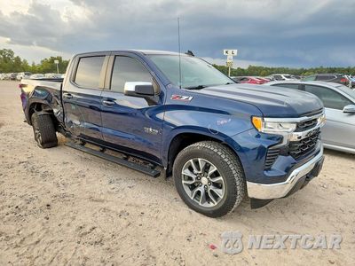 Czwarte zdjęcie samochodu z boku: 2022 CHEVROLET SILVERADO K1500 LT VIN:1GCUDDED7NZ599765 - miniatura