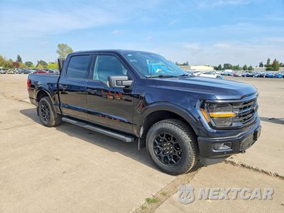 Czwarte zdjęcie samochodu z boku: 2024 FORD F150 XLT VIN:1FTFW3L80RKE53385 - miniatura