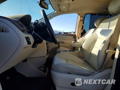 Zdjęcie 7 z 13 samochodu: 2009 VOLKSWAGEN ROUTAN SEL VIN:2V8HW54XX9R517934 - miniatura