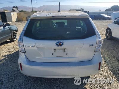 Zdjęcie 6 z 12 samochodu: 2014 TOYOTA PRIUS V TWO VIN:JTDZN3EU7E3304440 - miniatura