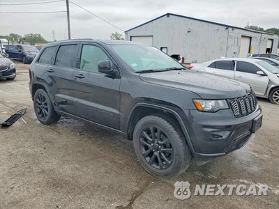 Czwarte zdjęcie samochodu z boku: 2017 JEEP GRAND CHEROKEE LAREDO VIN:1C4RJFAG8HC714357 - miniatura