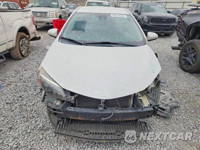 Piąte zdjęcie samochodu w środku: 2018 TOYOTA COROLLA LE VIN:5YFBURHE5JP841241 - miniatura