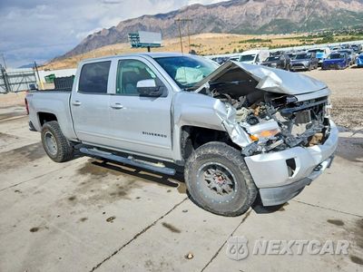 Czwarte zdjęcie samochodu z boku: 2016 CHEVROLET SILVERADO K1500 LT VIN:3GCUKREC9GG268473 - miniatura
