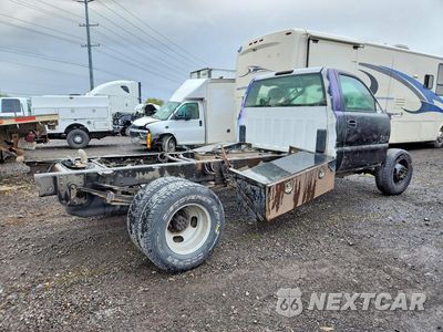 Trzecie zdjęcie samochodu z tyłu: 2004 CHEVROLET SILVERADO K3500 VIN:1GBJK34134E175522 - miniatura