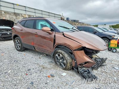 Czwarte zdjęcie samochodu z boku: 2024 CHEVROLET BLAZER 2LT VIN:3GNKBCR42RS158346 - miniatura