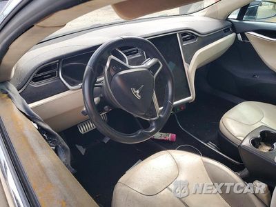 Zdjęcie 8 z 13 samochodu: 2012 TESLA MODEL S VIN:5YJSA1DP9CFS00576 - miniatura