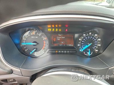Zdjęcie 9 z 12 samochodu: 2015 FORD FUSION SE VIN:3FA6P0H72FR166106 - miniatura