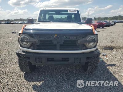 Piąte zdjęcie samochodu w środku: 2022 FORD BRONCO BASE VIN:1FMDE5CP8NLA95630 - miniatura