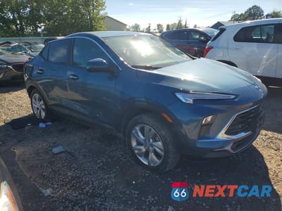 Czwarte zdjęcie samochodu z boku: 2025 BUICK ENCORE GX PREFERRED VIN:KL4AMCSL3SB180822 - miniatura
