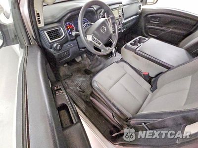 Zdjęcie 8 z 13 samochodu: 2017 NISSAN TITAN S VIN:1N6AA1R71HN527435 - miniatura