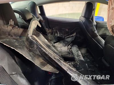 Zdjęcie 10 z 12 samochodu: 2023 TESLA MODEL 3 VIN:5YJ3E1EA1PF556433 - miniatura