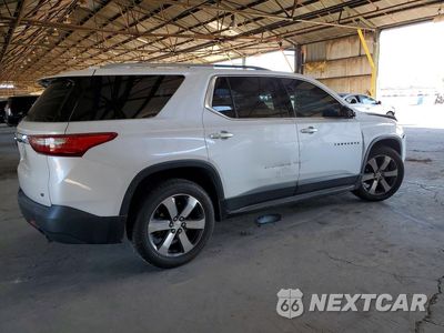 Trzecie zdjęcie samochodu z tyłu: 2018 CHEVROLET TRAVERSE LT VIN:1GNEVHKWXJJ229148 - miniatura