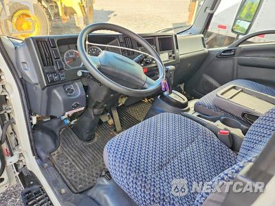 Zdjęcie 8 z 14 samochodu: 2024 CHEVROLET 4500HD BOX TRUCK VIN:JALCDW16XR7016510 - miniatura