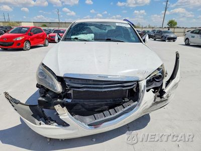 Piąte zdjęcie samochodu w środku: 2013 CHRYSLER 200 TOURING VIN:1C3CCBBG2DN744299 - miniatura