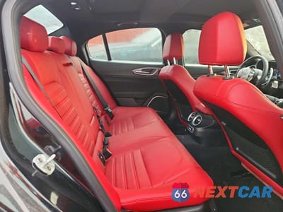 Zdjęcie 10 z 13 samochodu: 2022 ALFA ROMEO GIULIA SUPER VIN:ZARFANBN9N7663259 - miniatura