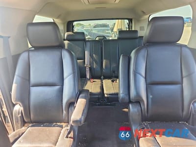 Zdjęcie 10 z 13 samochodu: 2013 CHEVROLET SUBURBAN C1500 LTZ VIN:1GNSCKE00DR149179 - miniatura