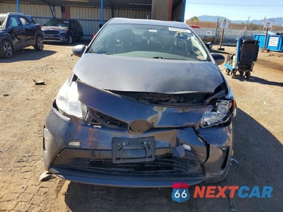 Piąte zdjęcie samochodu w środku: 2015 TOYOTA PRIUS TWO VIN:JTDKN3DU5F1892399 - miniatura