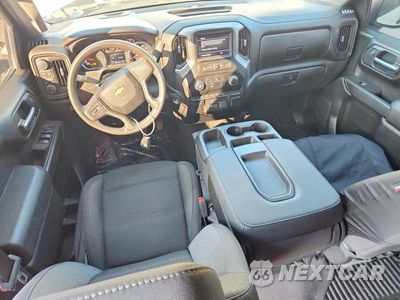 Zdjęcie 8 z 12 samochodu: 2022 CHEVROLET SILVERADO K1500 CUSTOM VIN:1GCPDBEK9NZ623001 - miniatura
