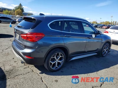 Trzecie zdjęcie samochodu z tyłu: 2018 BMW X1 SDRIVE28I VIN:WBXHU7C39J5L06627 - miniatura