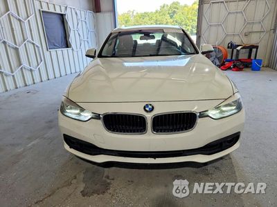 Piąte zdjęcie samochodu w środku: 2016 BMW 320 I VIN:WBA8A9C54GK615612 - miniatura