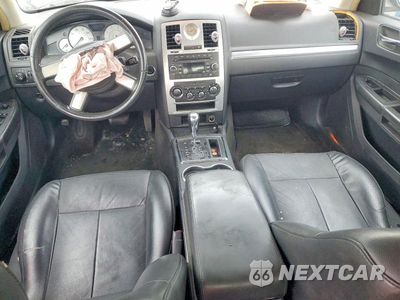 Zdjęcie 8 z 12 samochodu: 2010 CHRYSLER 300 TOURING VIN:2C3CA5CV6AH195652 - miniatura