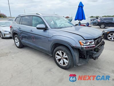Czwarte zdjęcie samochodu z boku: 2019 VOLKSWAGEN ATLAS SE VIN:1V2WR2CA1KC553790 - miniatura
