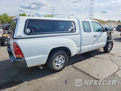 Trzecie zdjęcie samochodu z tyłu: 2015 TOYOTA TACOMA BASE VIN:5TFTX4CN9FX056221 - miniatura