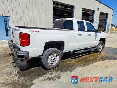 Trzecie zdjęcie samochodu z tyłu: 2015 CHEVROLET SILVERADO K2500 HEAVY DUTY VIN:1GC2KUEG5FZ522742 - miniatura