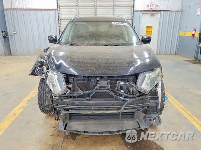 Piąte zdjęcie samochodu w środku: 2019 NISSAN ROUGE SL SL VIN:5N1AT2MT0KC777769 - miniatura