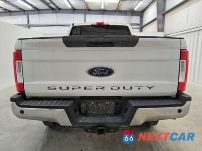 Zdjęcie 6 z 12 samochodu: 2019 FORD F350 SUPER DUTY VIN:1FT8W3BT0KEC86383 - miniatura