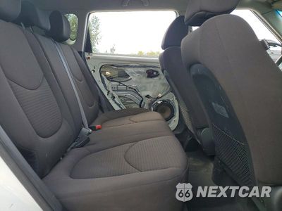 Zdjęcie 11 z 14 samochodu: 2012 KIA SOUL BASE VIN:KNDJT2A58C7356869 - miniatura