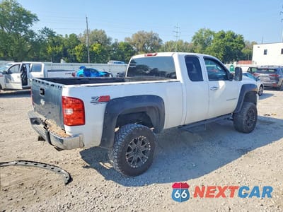 Trzecie zdjęcie samochodu z tyłu: 2008 CHEVROLET SILVERADO K1500 VIN:2GCEK19J981250936 - miniatura