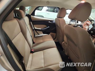 Zdjęcie 10 z 13 samochodu: 2014 FORD FOCUS SE VIN:1FADP3K22EL437376 - miniatura