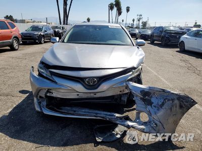 Piąte zdjęcie samochodu w środku: 2019 TOYOTA CAMRY LE VIN:4T1B11HK6KU787996 - miniatura
