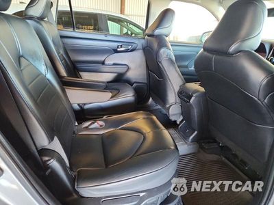 Zdjęcie 11 z 13 samochodu: 2022 TOYOTA HIGHLANDER HYBRID XLE VIN:5TDGARAH9NS516771 - miniatura