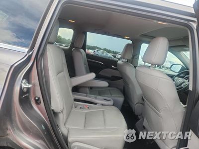 Zdjęcie 11 z 13 samochodu: 2014 TOYOTA HIGHLANDER LIMITED VIN:5TDYKRFH9ES012442 - miniatura