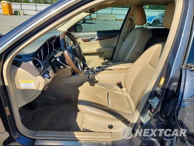 Zdjęcie 7 z 12 samochodu: 2014 MERCEDES-BENZ C 300 4MATIC VIN:WDDGF8AB3ER304914 - miniatura
