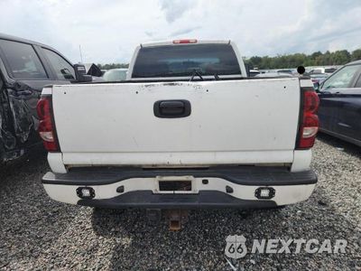 Zdjęcie 6 z 12 samochodu: 2004 CHEVROLET SILVERADO C2500 HEAVY DUTY VIN:1GCHC29U34E113428 - miniatura