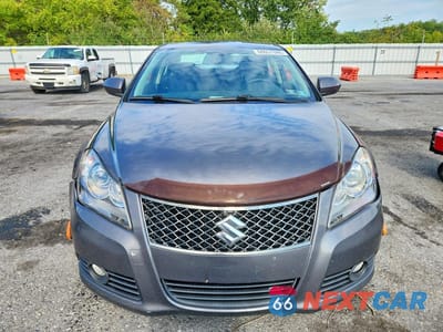 Piąte zdjęcie samochodu w środku: 2010 SUZUKI KIZASHI GTS VIN:JS2RF9A52A6100643 - miniatura