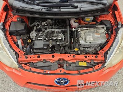 Zdjęcie 11 z 12 samochodu: 2013 TOYOTA PRIUS C TWO VIN:JTDKDTB32D1050923 - miniatura