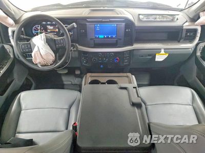 Zdjęcie 8 z 12 samochodu: 2025 FORD F350 SUPER DUTY VIN:1FT8W3BAXSED59872 - miniatura