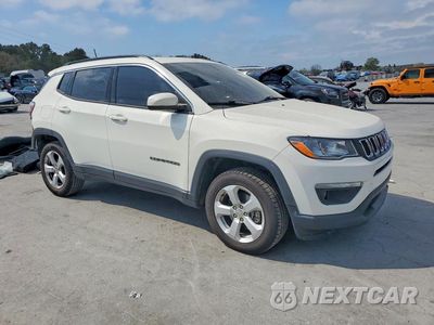 Czwarte zdjęcie samochodu z boku: 2019 JEEP COMPASS LATITUDE VIN:3C4NJDBB3KT812844 - miniatura