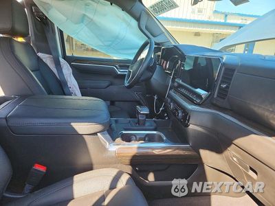 Zdjęcie 7 z 12 samochodu: 2026 CHEVROLET SILVERADO K1500 RST VIN:1GCUKEED0TZ102953 - miniatura