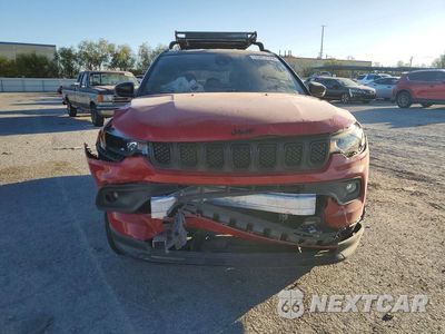 Piąte zdjęcie samochodu w środku: 2023 JEEP COMPASS LATITUDE VIN:3C4NJDBNXPT520030 - miniatura