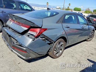 Trzecie zdjęcie samochodu z tyłu: 2025 HYUNDAI ELANTRA SEL SPORT VIN:KMHLM4DG1SU017767 - miniatura