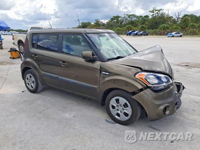 Czwarte zdjęcie samochodu z boku: 2013 KIA SOUL BASE VIN:KNDJT2A54D7493485 - miniatura