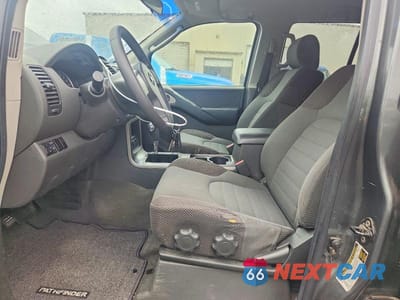 Zdjęcie 7 z 12 samochodu: 2006 NISSAN PATHFINDER S VIN:5N1AR18U56C612883 - miniatura