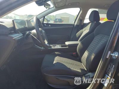 Zdjęcie 7 z 12 samochodu: 2026 KIA K5 LXS VIN:KNAG24J73T5432162 - miniatura
