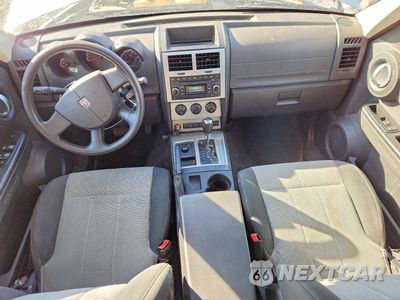 Zdjęcie 8 z 13 samochodu: 2008 DODGE NITRO SXT VIN:1D8GU28K68W247876 - miniatura